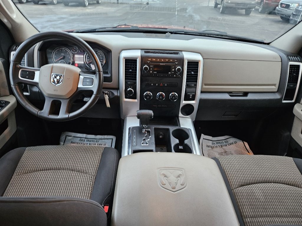 Dodge 1500 SLT Quad Cab 4WD 2011