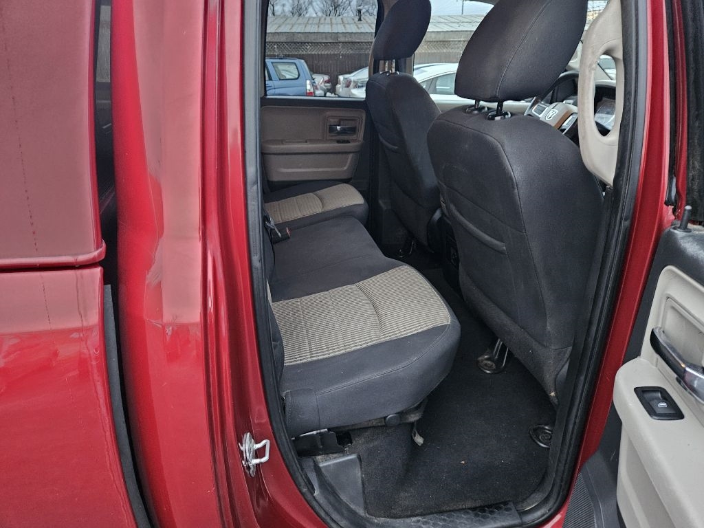 Dodge 1500 SLT Quad Cab 4WD 2011