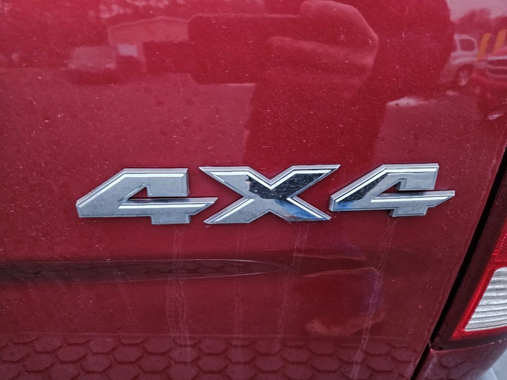 Dodge 1500 SLT Quad Cab 4WD 2011