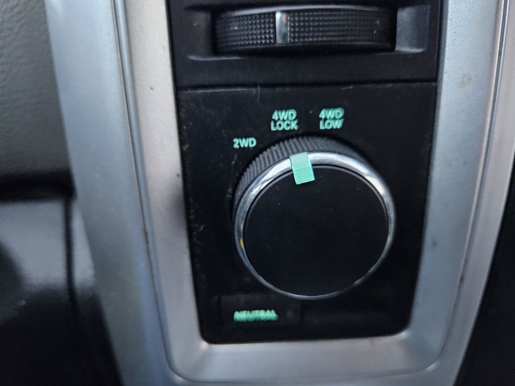 Dodge 1500 SLT Quad Cab 4WD 2011