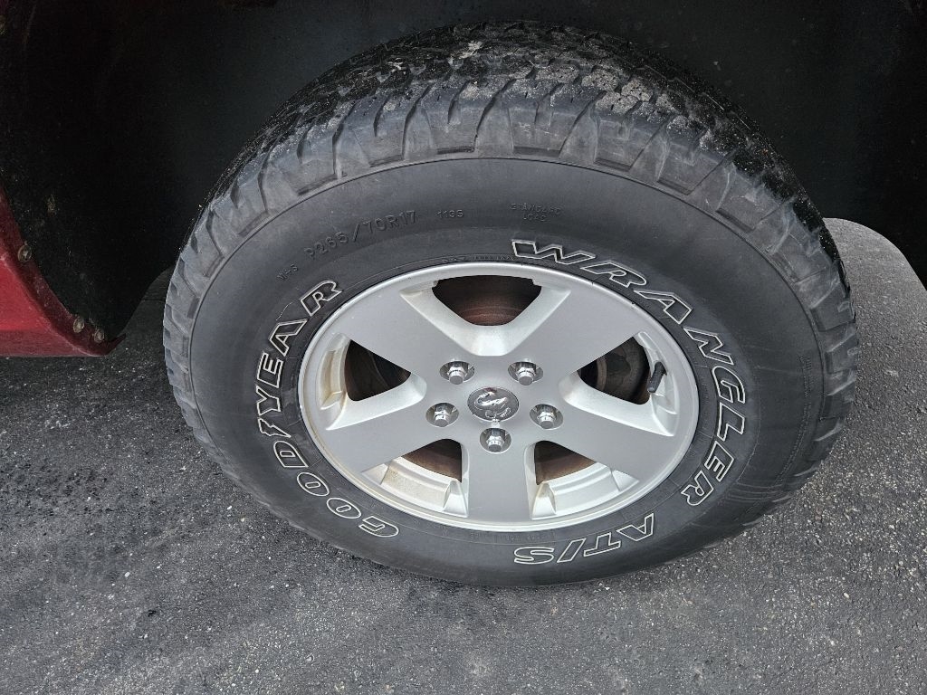 Dodge 1500 SLT Quad Cab 4WD 2011