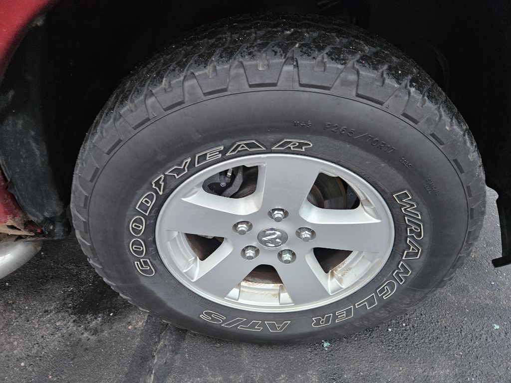 Dodge 1500 SLT Quad Cab 4WD 2011