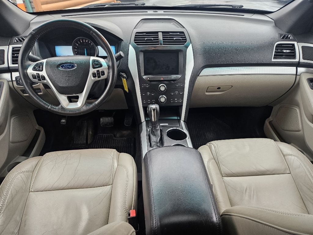 Ford Explorer XLT FWD 2011