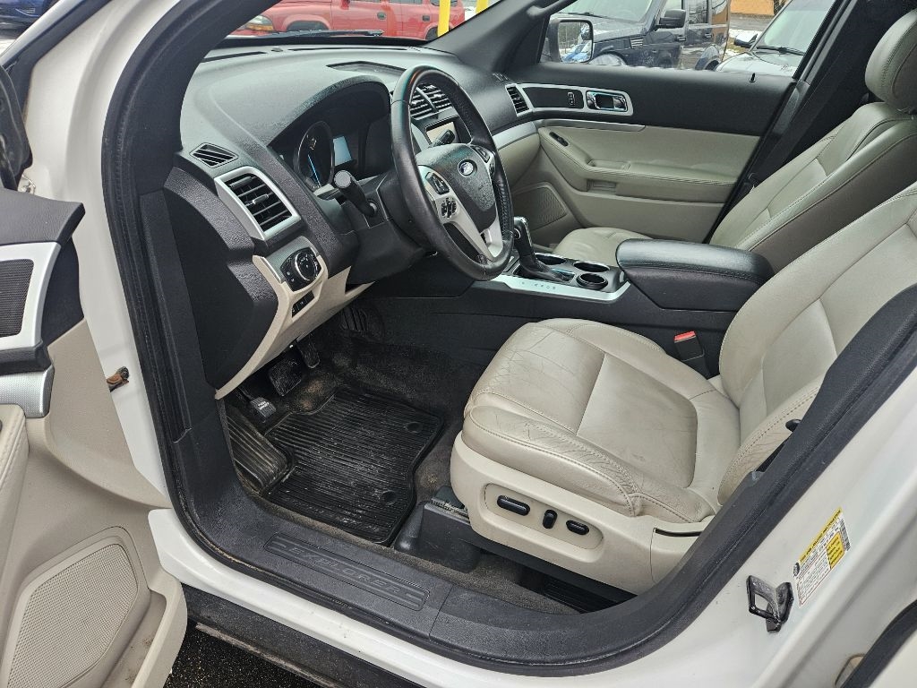 Ford Explorer XLT FWD 2011