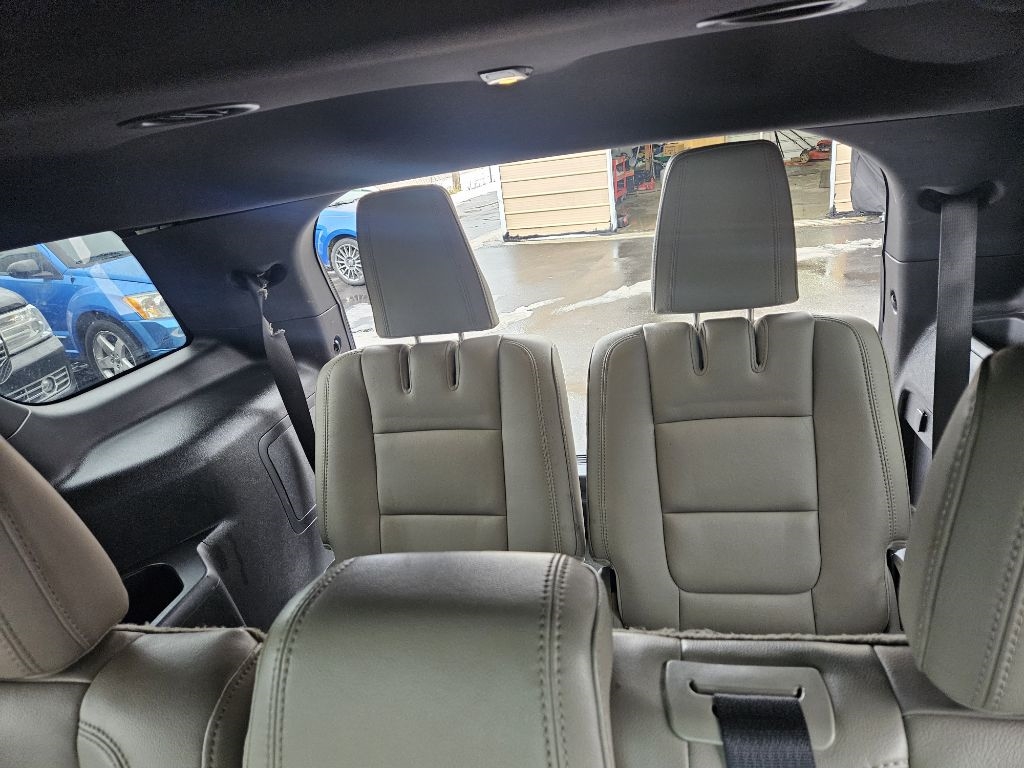 Ford Explorer XLT FWD 2011