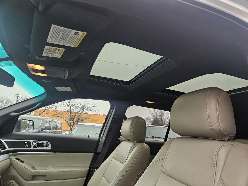 Ford Explorer XLT FWD 2011