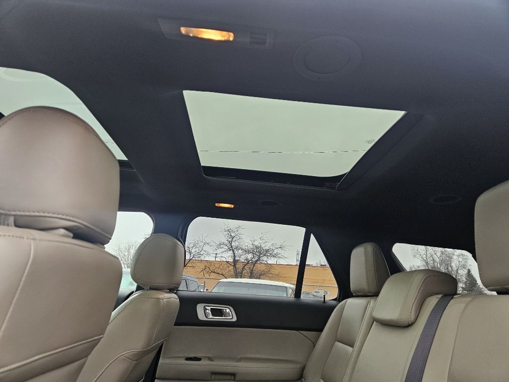 Ford Explorer XLT FWD 2011