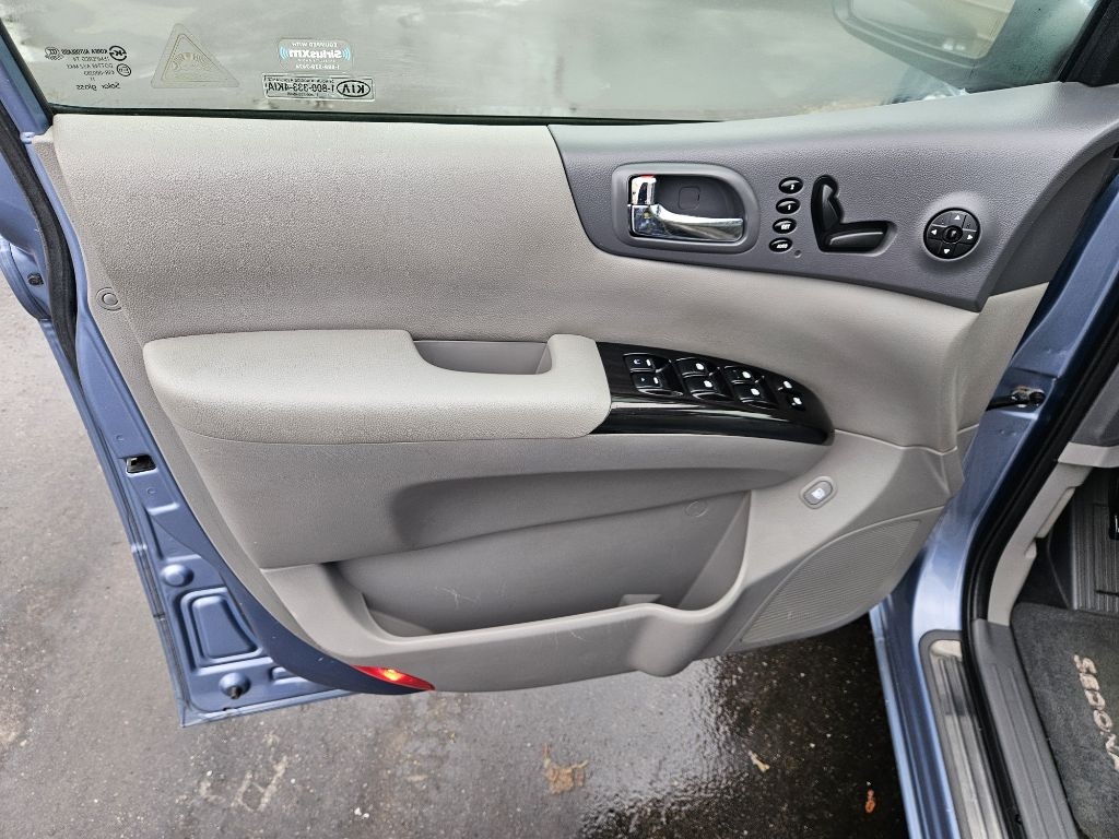 Kia Sedona EX LWB 2012