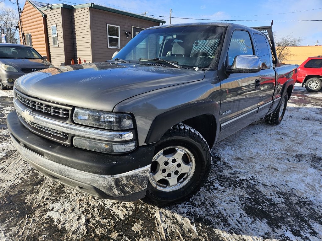 2000 Chevrolet Silverado 1500 LS Ext. Cab 3-Door Long Bed 2WD