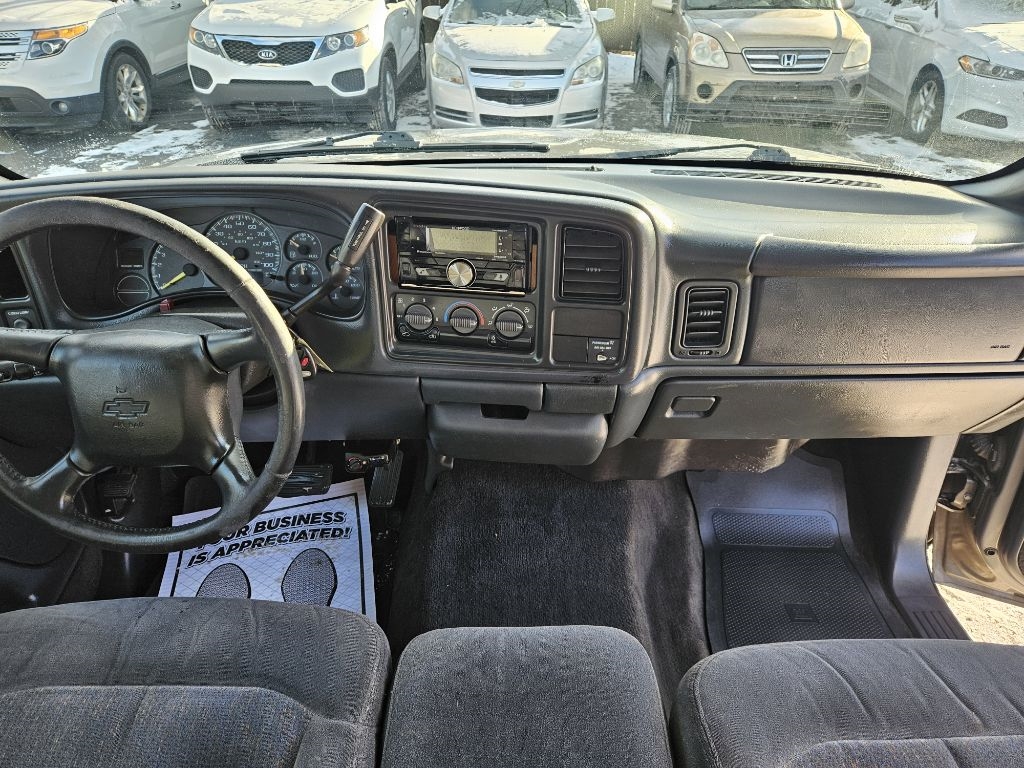 Chevrolet Silverado 1500 LS Ext. Cab 3-Door Long Bed 2WD 2000