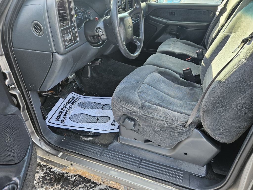 Chevrolet Silverado 1500 LS Ext. Cab 3-Door Long Bed 2WD 2000