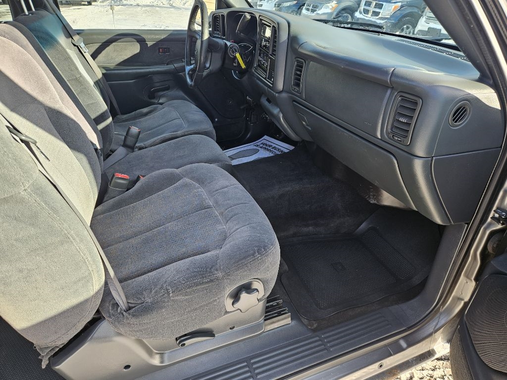 Chevrolet Silverado 1500 LS Ext. Cab 3-Door Long Bed 2WD 2000