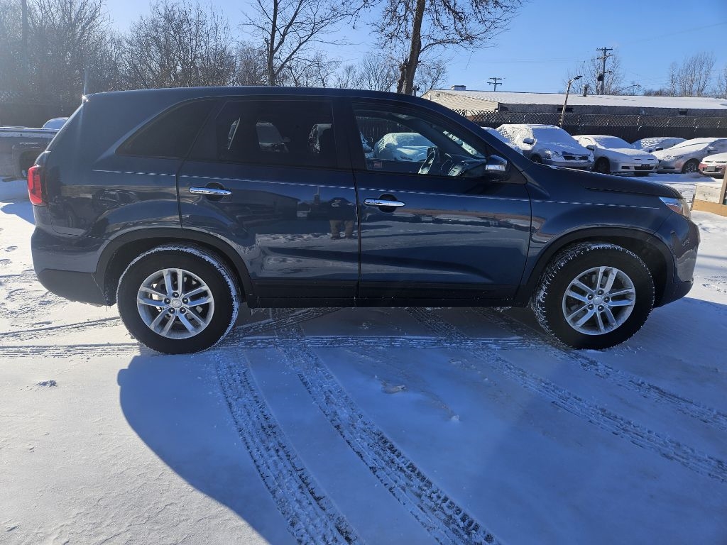 Kia Sorento LX 2WD 2014
