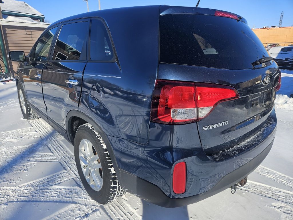 Kia Sorento LX 2WD 2014