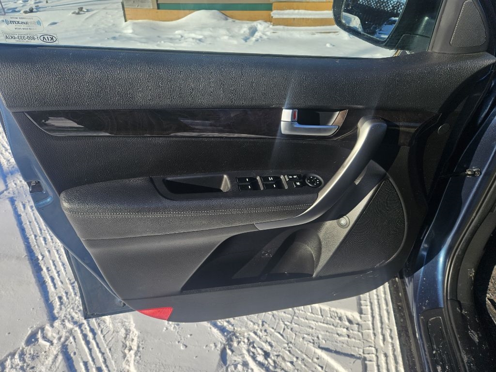 Kia Sorento LX 2WD 2014