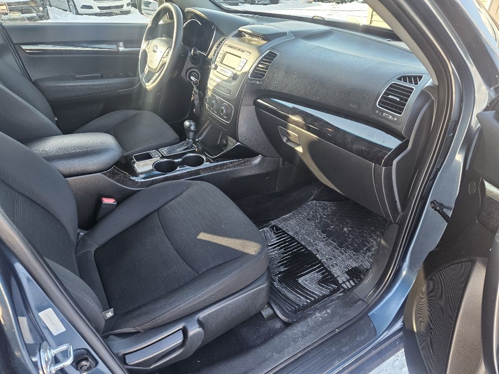 Kia Sorento LX 2WD 2014