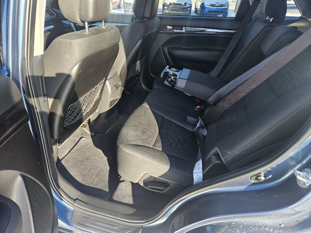 Kia Sorento LX 2WD 2014