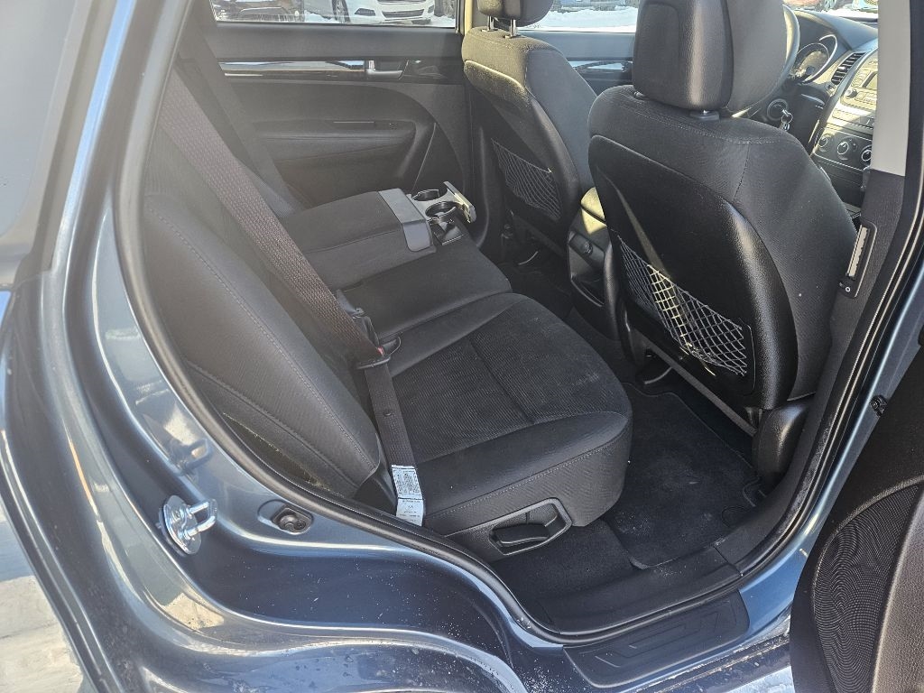 Kia Sorento LX 2WD 2014