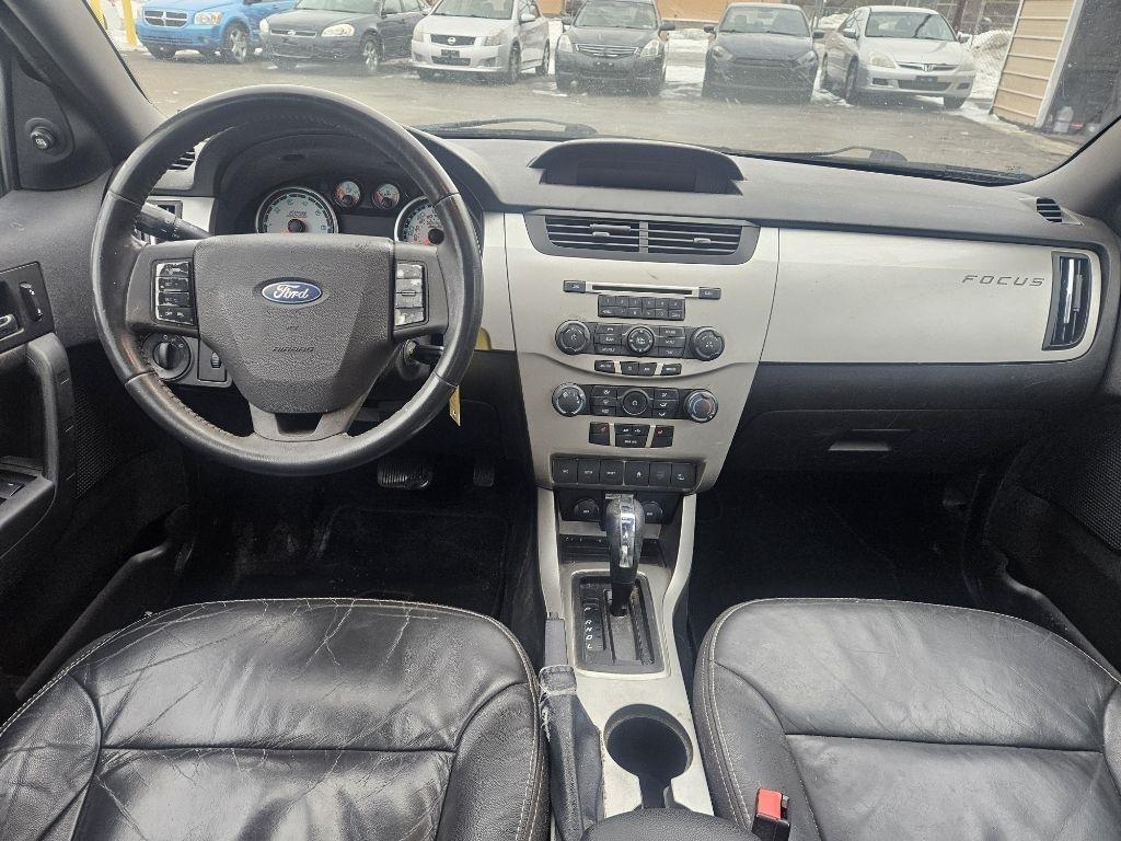 Ford Focus SEL Sedan 2011