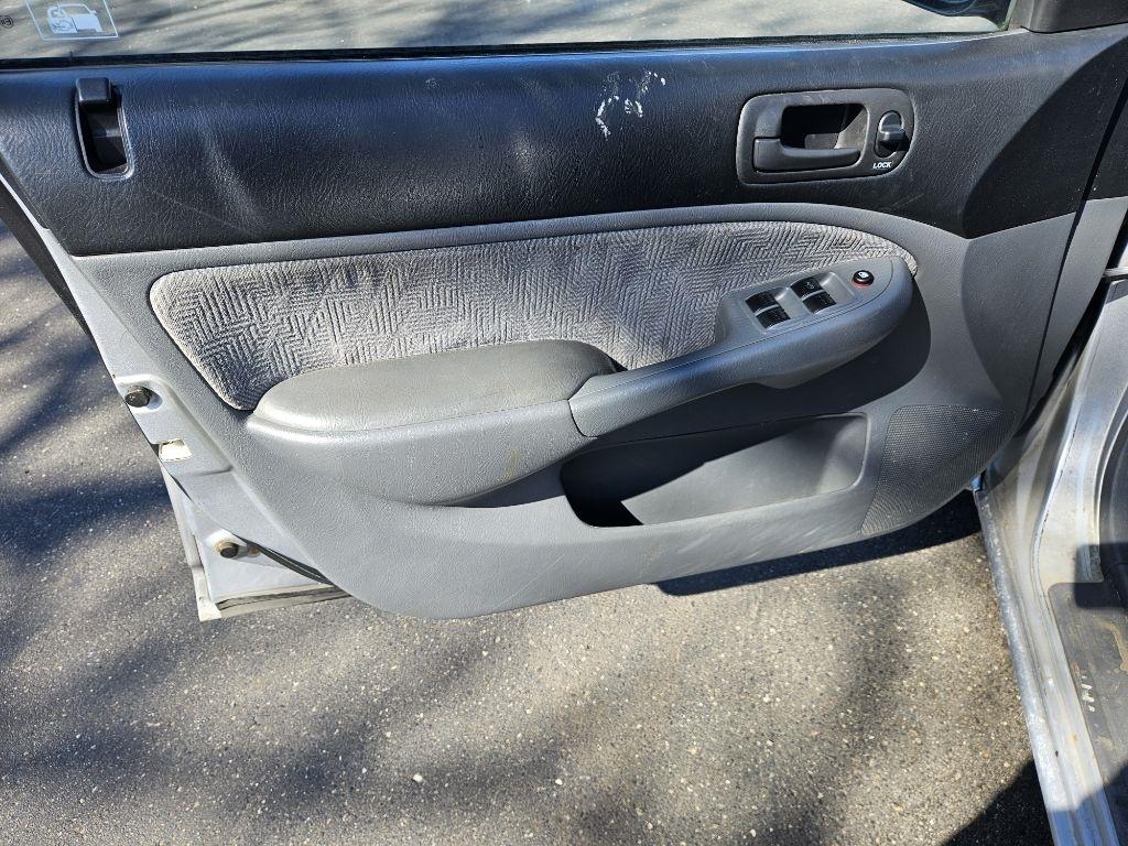 Honda Civic LX sedan 2002