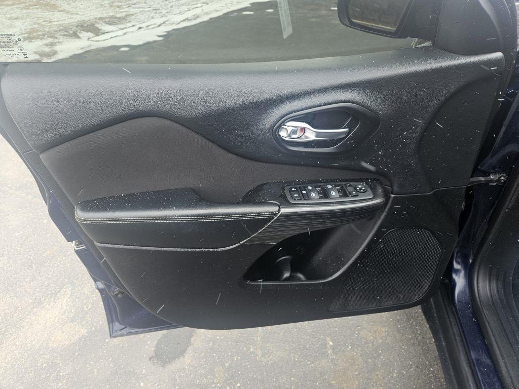 Jeep Cherokee Sport 4WD 2014