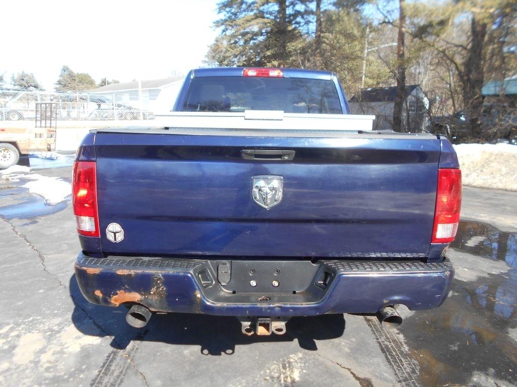 Dodge 1500 ST Quad Cab 2WD 2012