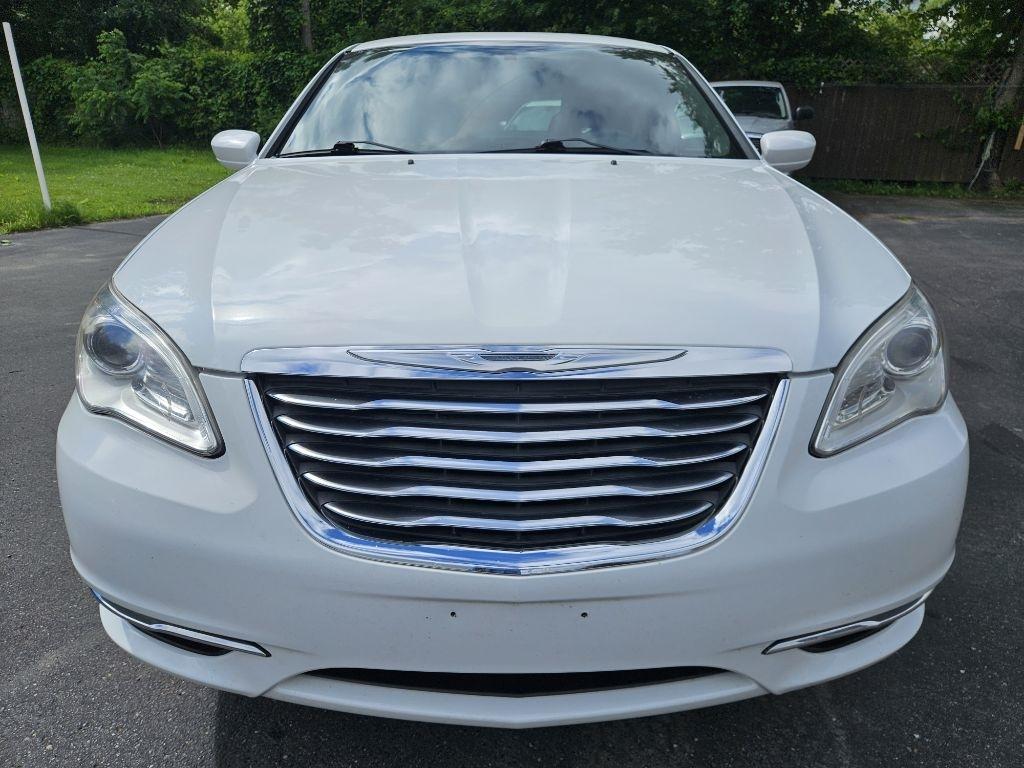 Chrysler 200 LX 2012