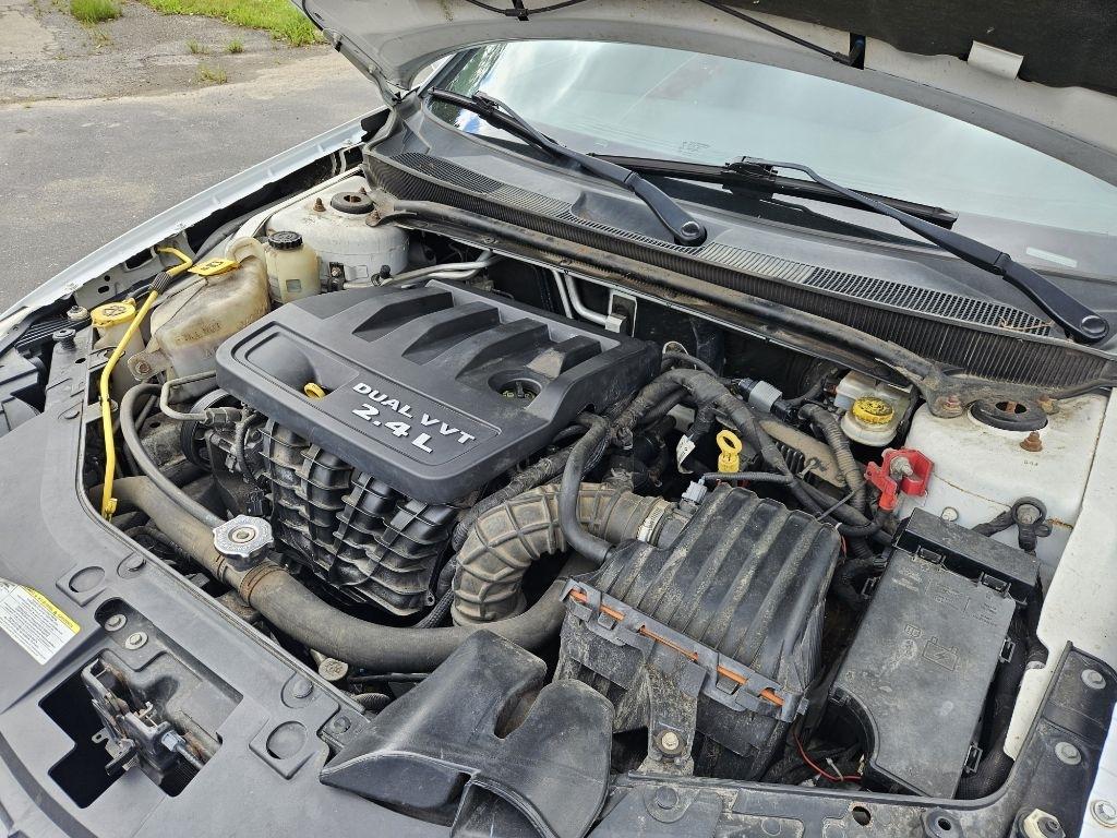 Chrysler 200 LX 2012