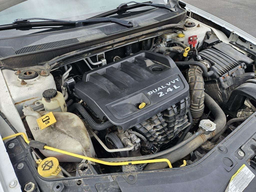 Chrysler 200 LX 2012