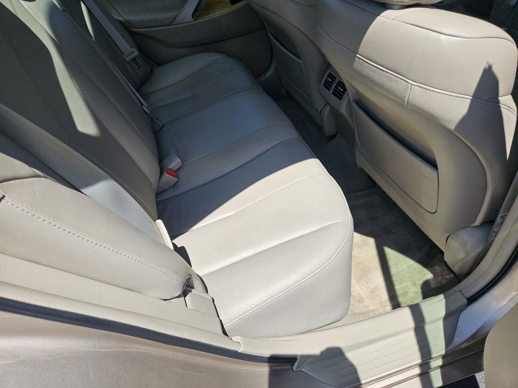 Toyota Camry LE V6 2007