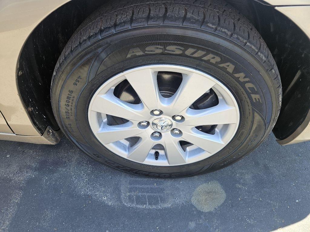Toyota Camry LE V6 2007