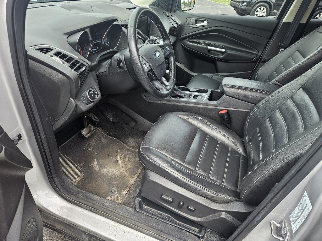 Ford Escape Titanium 4WD 2017