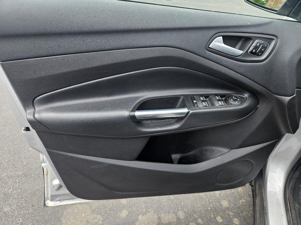 Ford Escape Titanium 4WD 2017