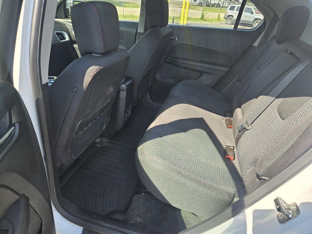 Chevrolet Equinox LS 2WD 2012