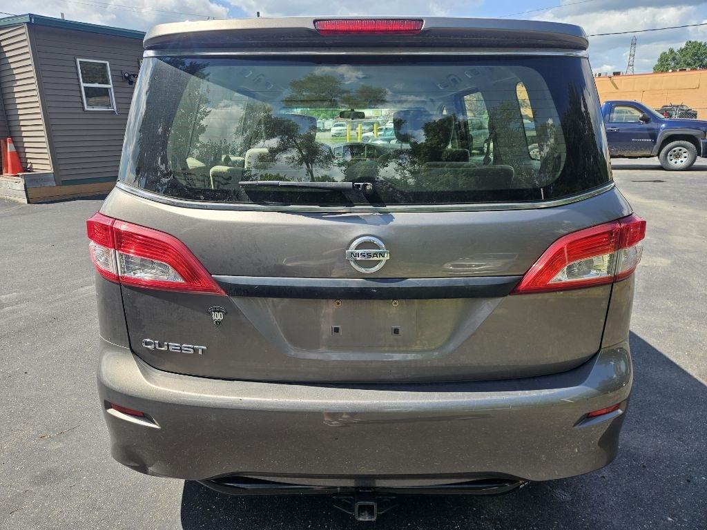 Nissan Quest S 2015