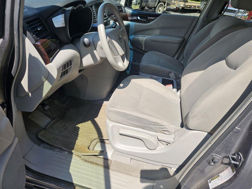 Nissan Quest S 2015
