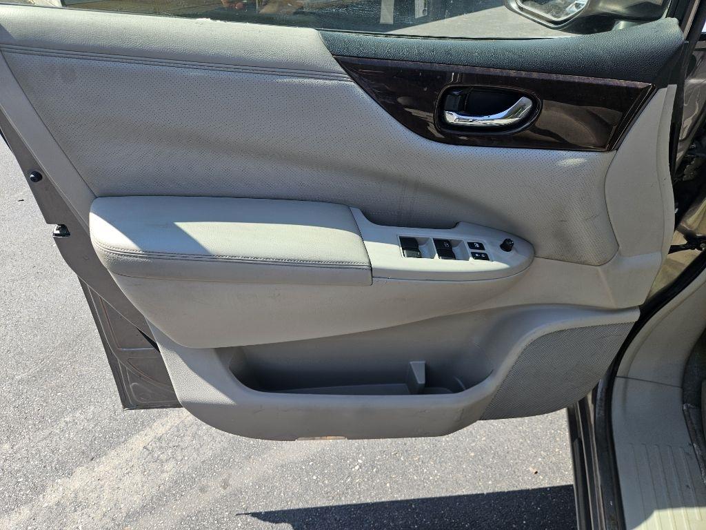 Nissan Quest S 2015