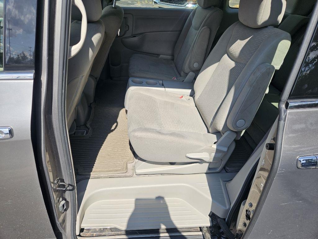 Nissan Quest S 2015