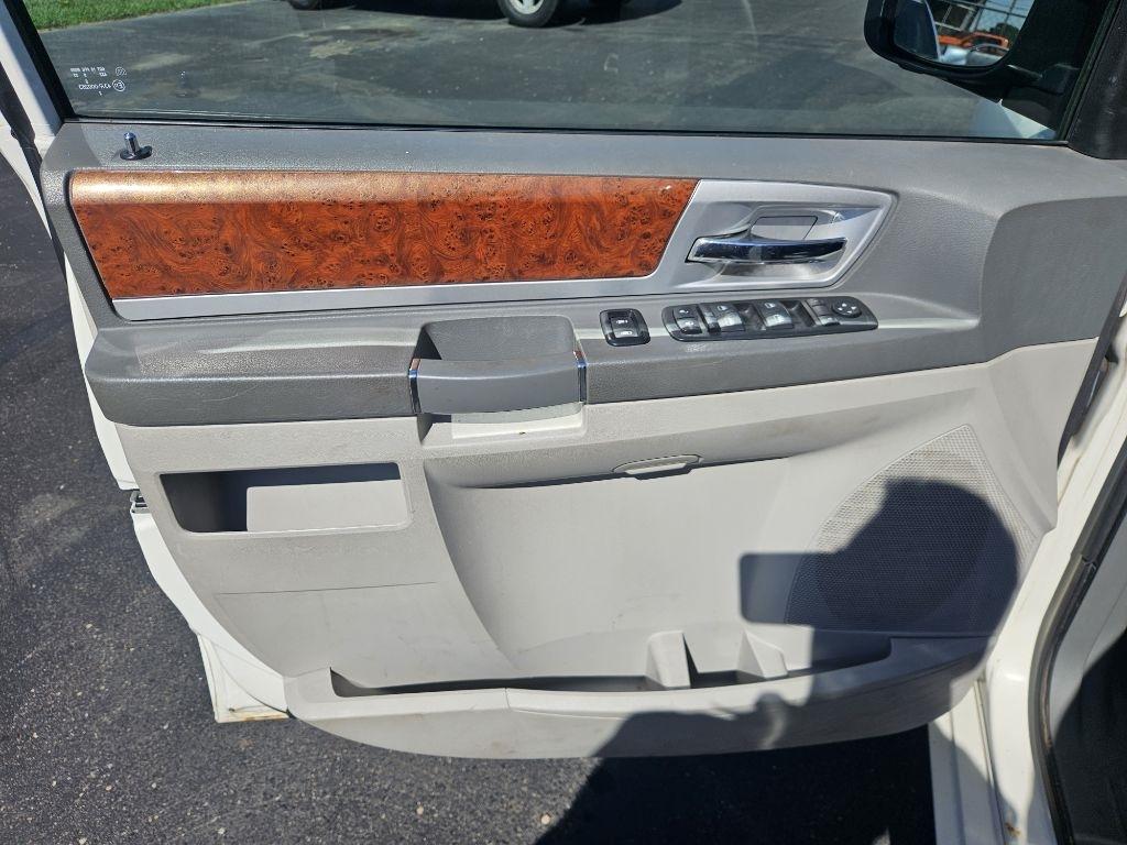 Chrysler Town & Country Touring 2009