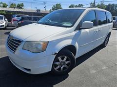 2009 Chrysler Town & Country 