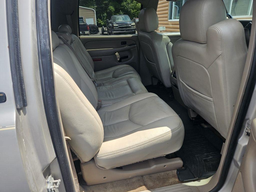 Chevrolet Suburban 1500 4WD 2005