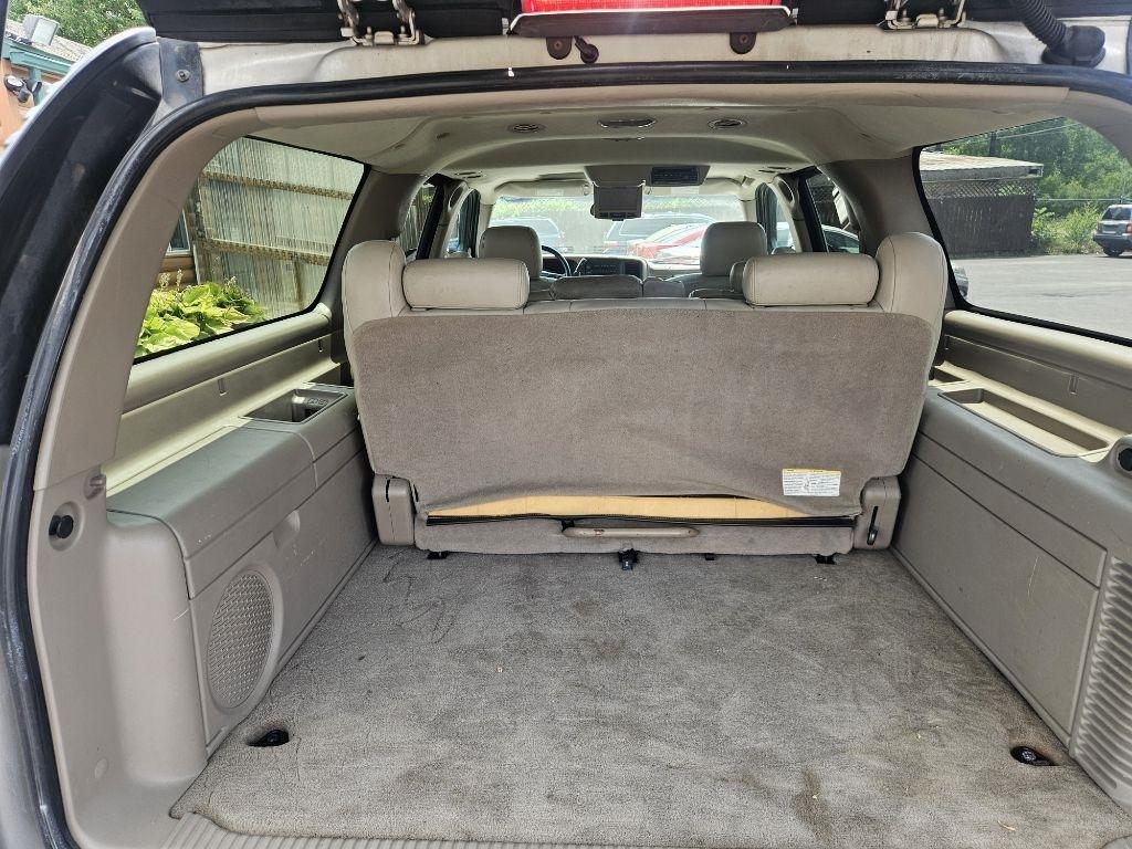 Chevrolet Suburban 1500 4WD 2005