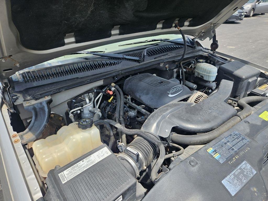Chevrolet Suburban 1500 4WD 2005