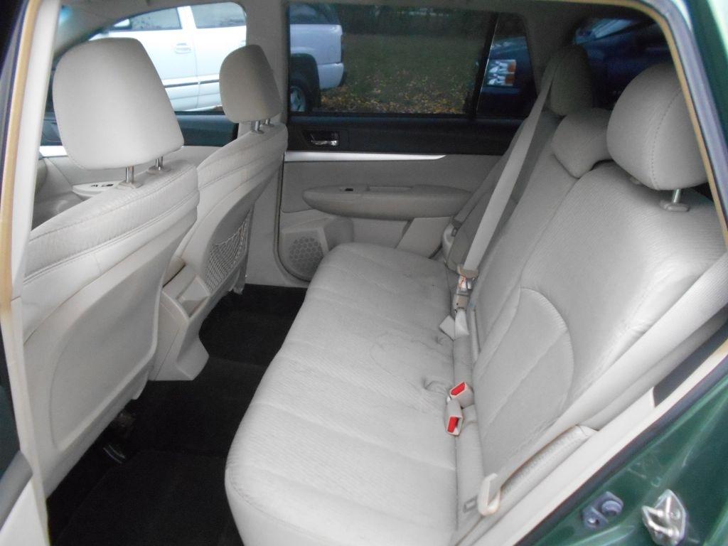 Subaru Outback 2.5i 2012