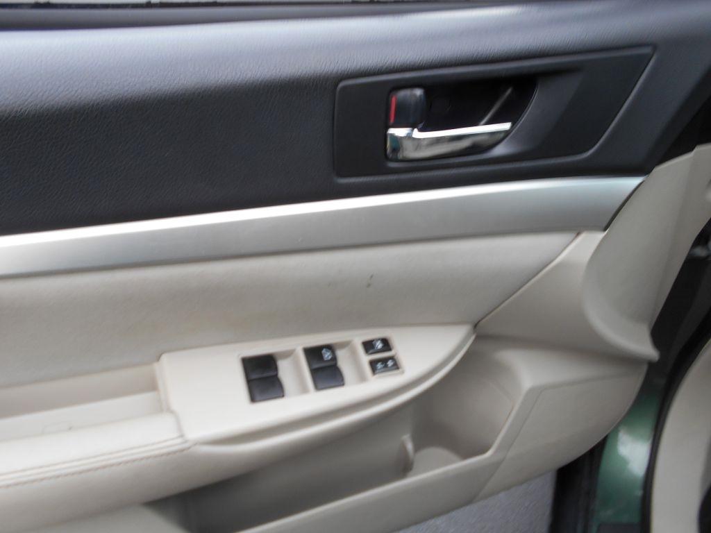 Subaru Outback 2.5i 2012