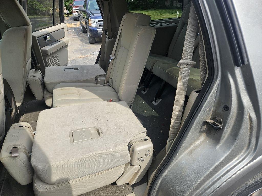 Ford Expedition XLT 4WD 2008