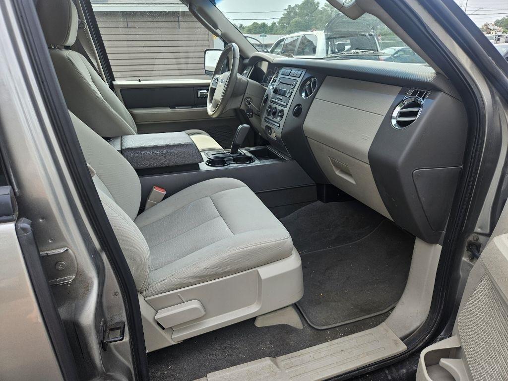 Ford Expedition XLT 4WD 2008