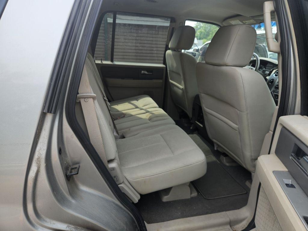 Ford Expedition XLT 4WD 2008