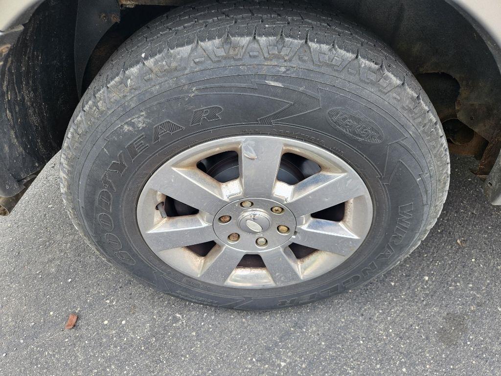Ford Expedition XLT 4WD 2008