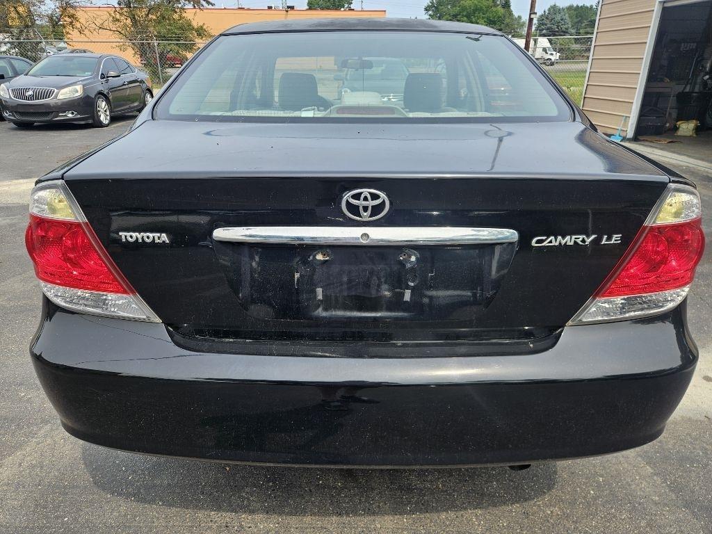 Toyota Camry LE 2005